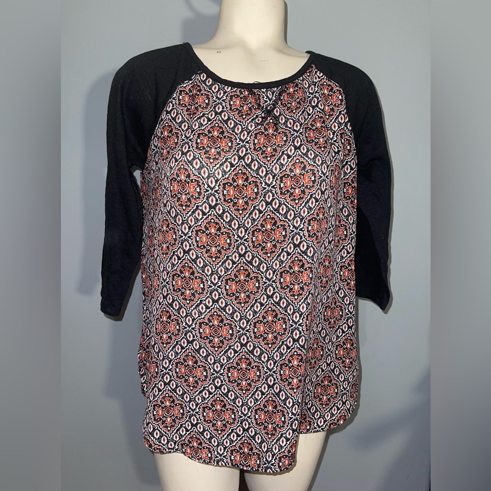 Hippie Rose Black and Red Patterned Blouse 3/4 sleeves top shirt Medium